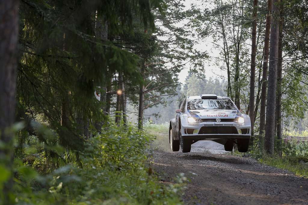 Finlandiya’da İlk Gün Latvala’nın