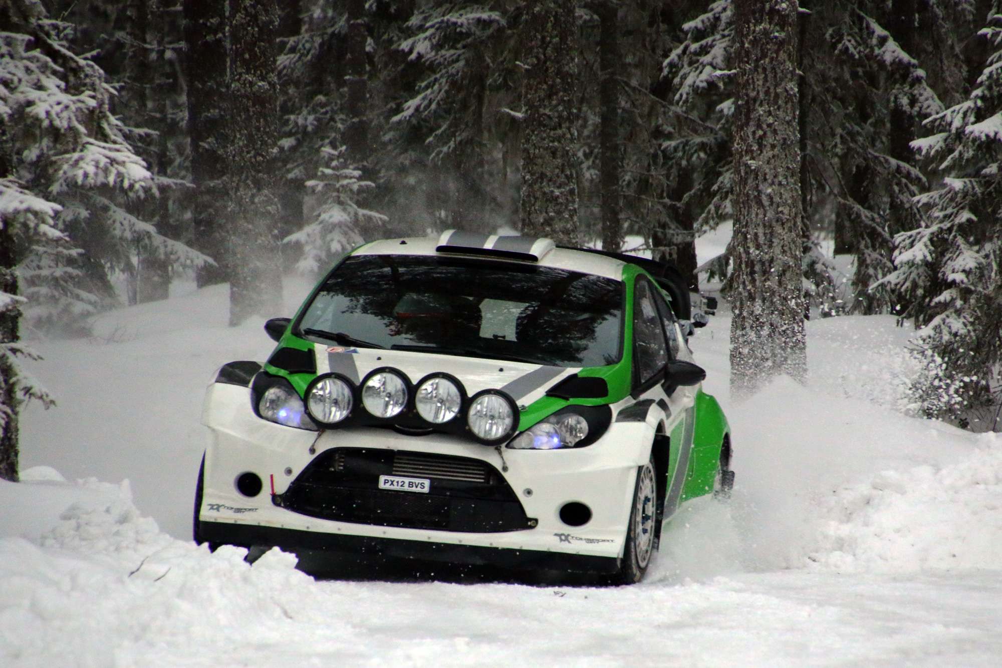 Rallide İlk Tango Karlar Üzerinde