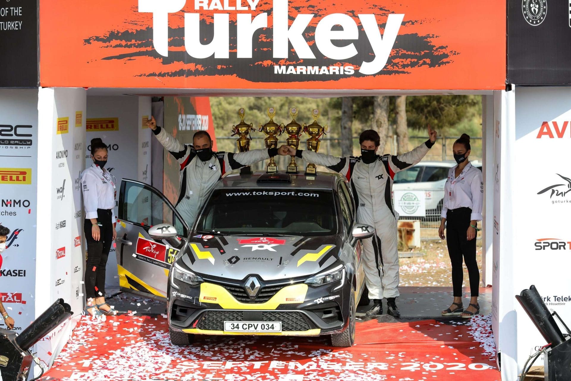 Bursalı Clio Ralli 5 kategorisinde zirvede