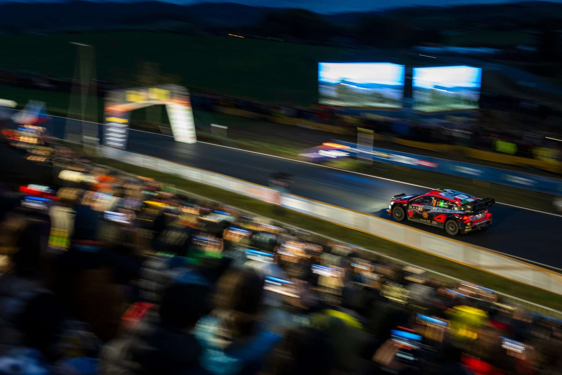 Avrupa Rallisi’nde İlk Gün Neuville’in