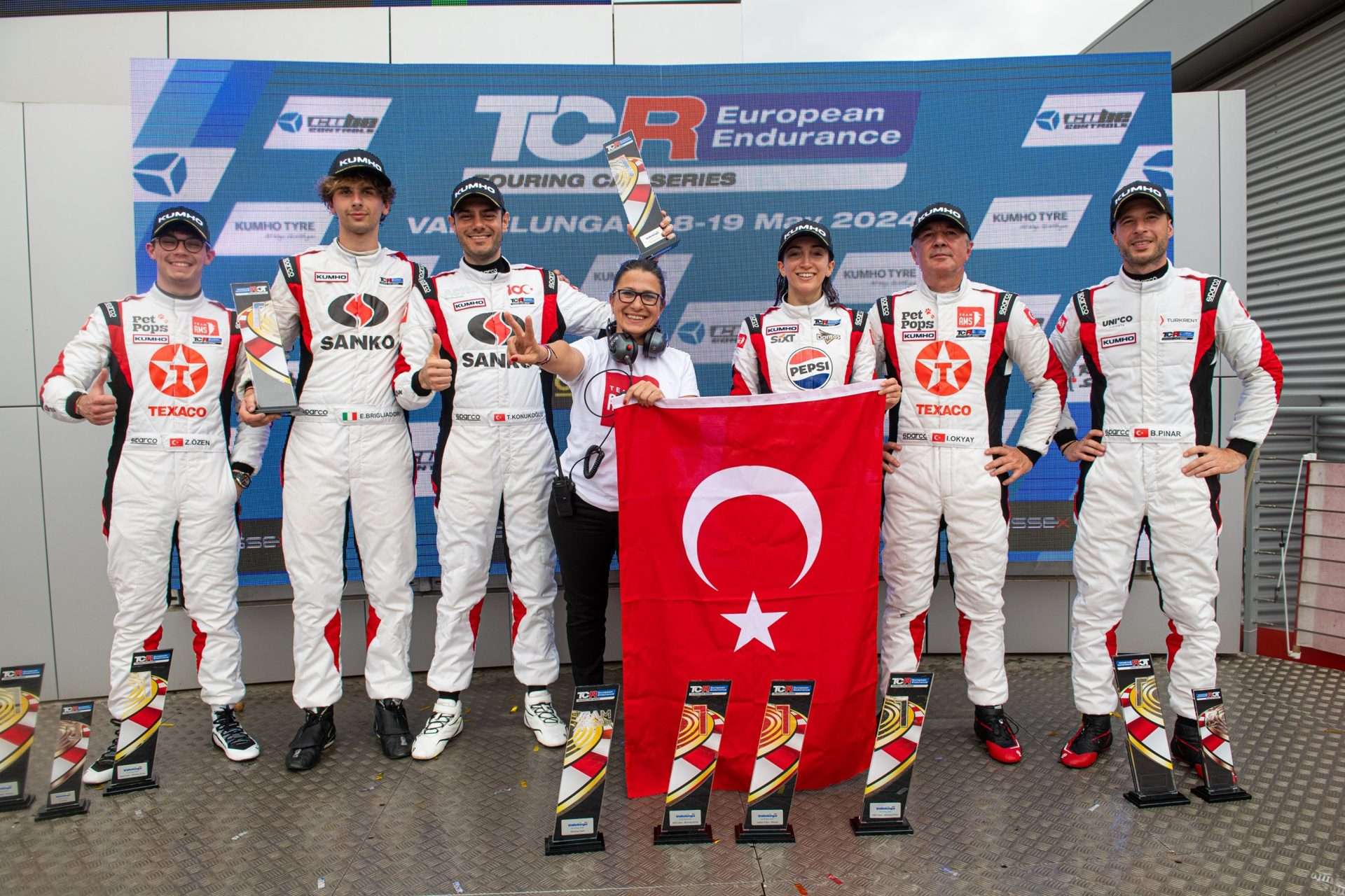 TEXACO® Team AMS 19 Mayıs’ta Roma’da İstiklal Marşımızı Dinletti!