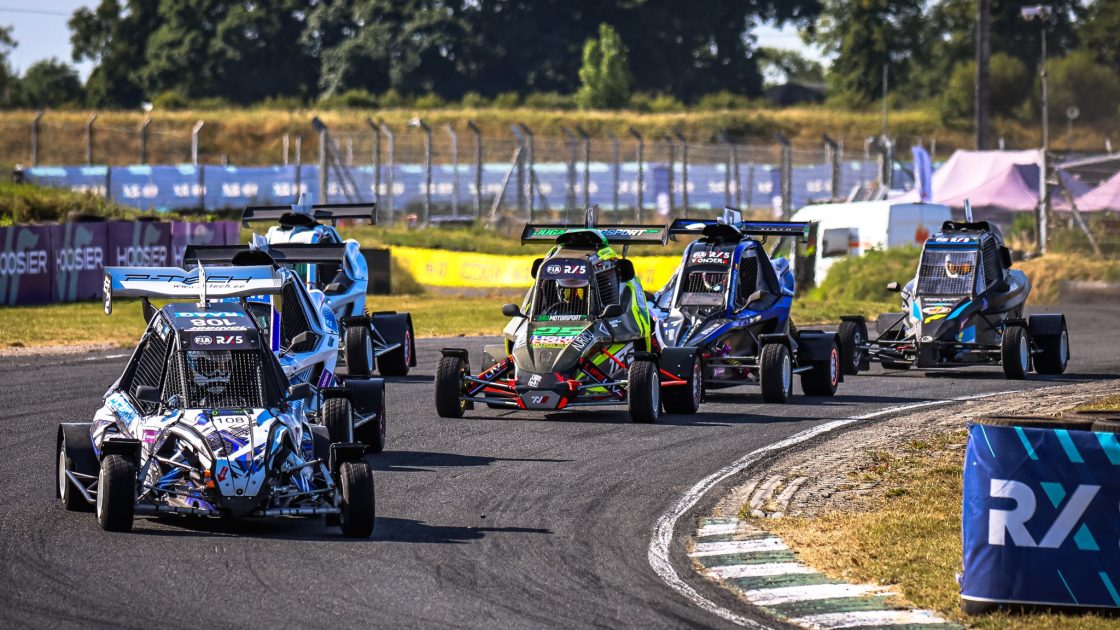 Euro RX5 yarışçıları pistte mücadele ediyor