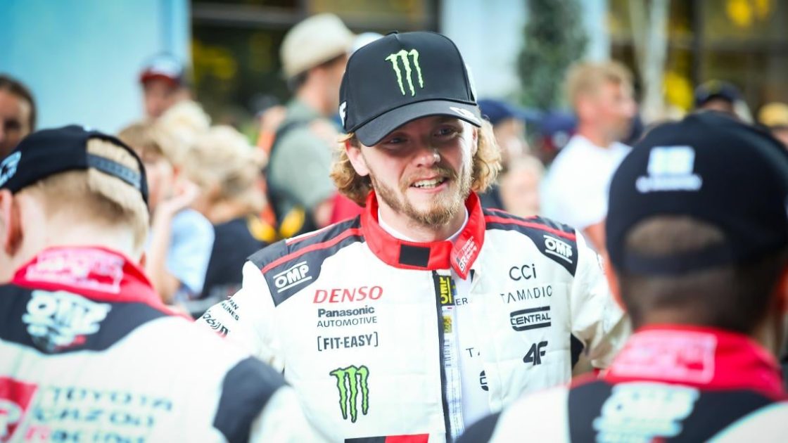 Oliver Solberg Toyota ile yarışırken