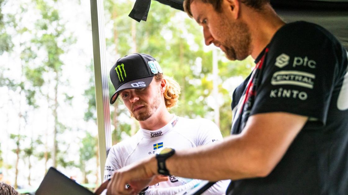 Oliver Solberg Rally Paraguay'da yarışırken
