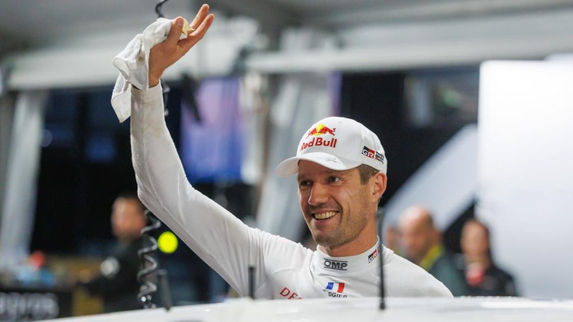 Sébastien Ogier rallide yarışırken